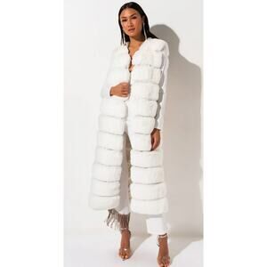 Azalea Wang Kaavia Give Me Diamonds Faux Fur Panel Vest White Size Small